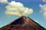 Full Volcan Arenal Erupting